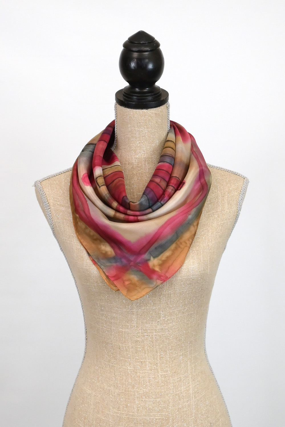 ◇DAKS◇ [SILK100%] Beige check pattern square silk scarf DC Square Silk Scarf with Abstract Modern Design | 31